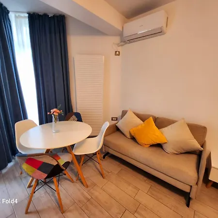 Alezzi Pool & Heated Swimming Pool Apartment Navodari