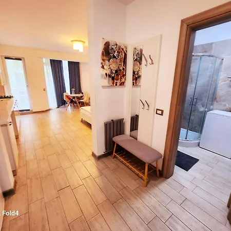 Apartment Alezzi Pool & Heated Swimming Pool Navodari