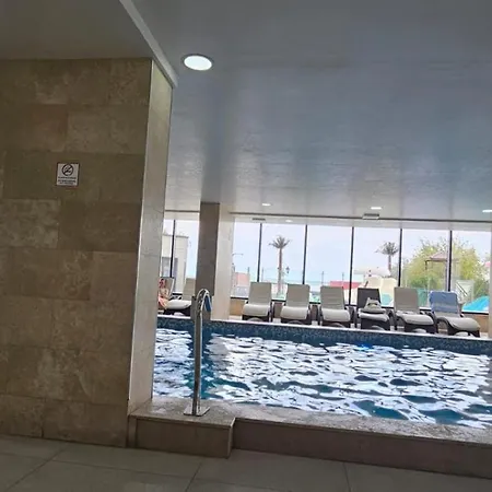 Alezzi Pool & Heated Swimming Pool Navodari